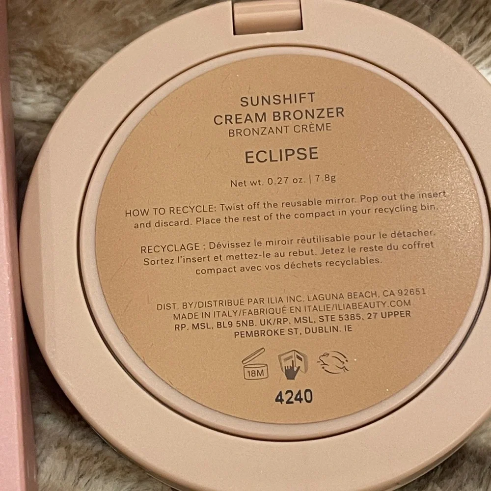 Ilia Sunshift Cream Bronzer in Eclipse Peachy Bronze